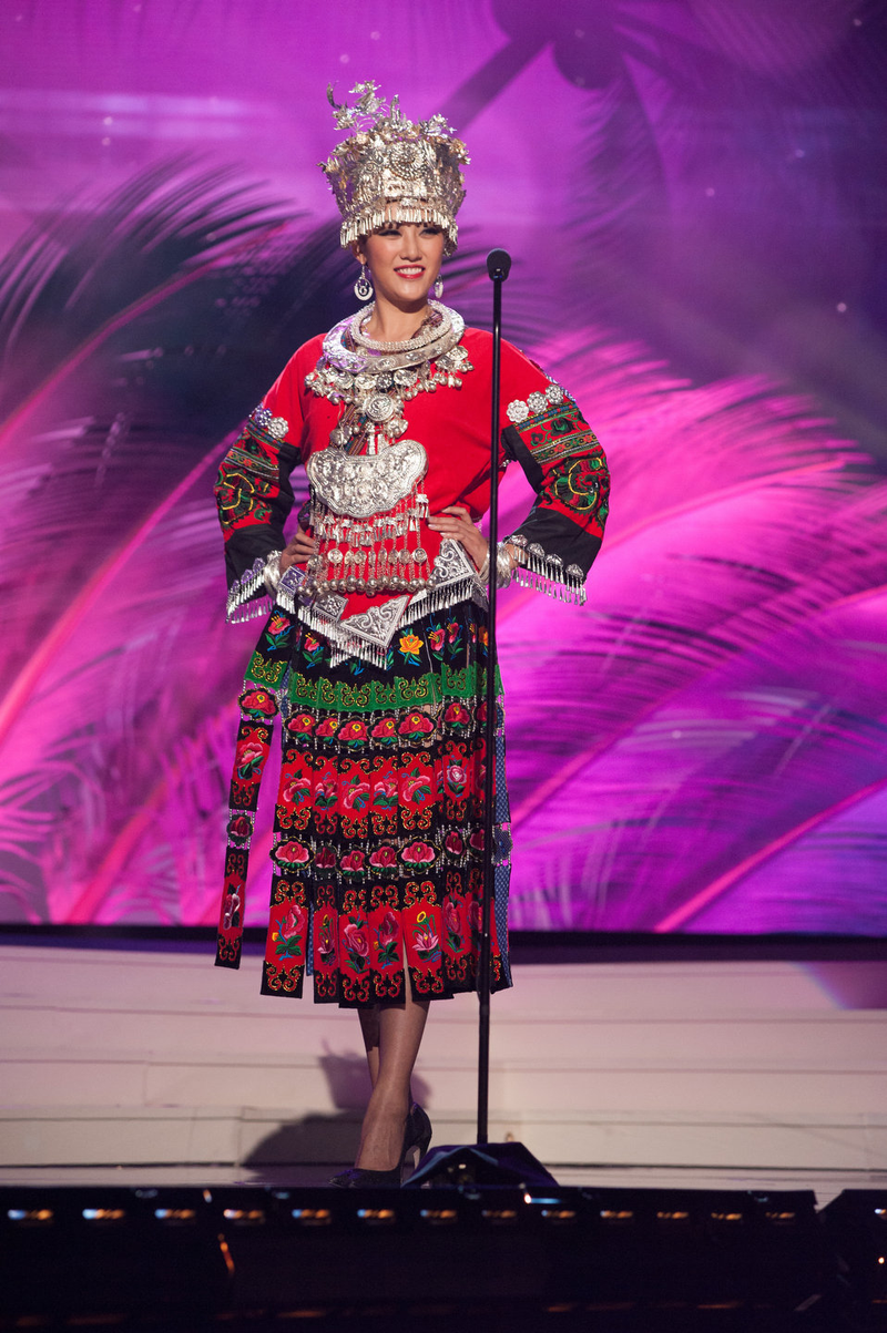 Illustration for article titled 2015 Miss Universe National Costumes: An Asshole's Review (Part 1)